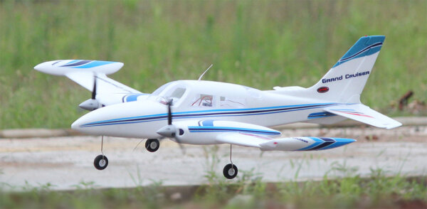 Dynam Cessna 310 Grand Cruiser EPO 1280mm blau PNP V2